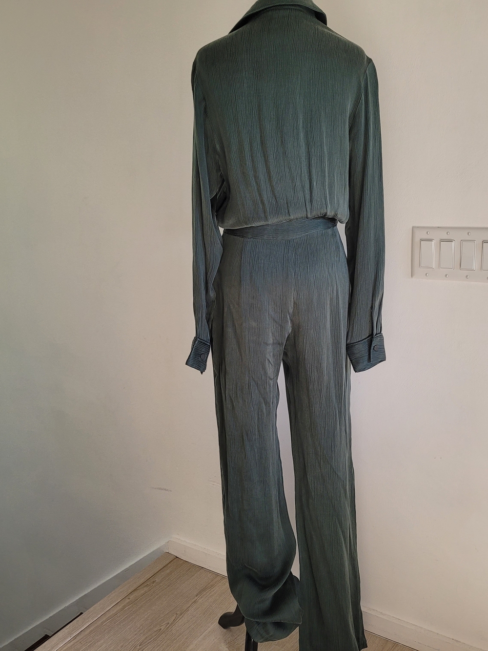 Karina Grimaldi Brighton Solid Jumpsuit NWT - Picture 7 of 12